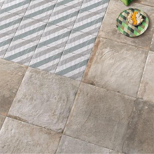 kopottas country vintage padlolap csempe greslap rusztikus narancs melegszinu fagyallo padloburkolat jarolap dekor barna nappali konyha etkezo furdoszoba.jpg